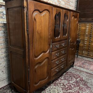 Aparador bahiut provenzal en madera maciza