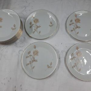 SE VENDE POR 6 12 ETC juego de platos de postre mazas en porcelana tsuji