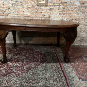 Mesa de comedor chippendale morruda y tallada color madera con 2 TABLAS DE ALARGUE