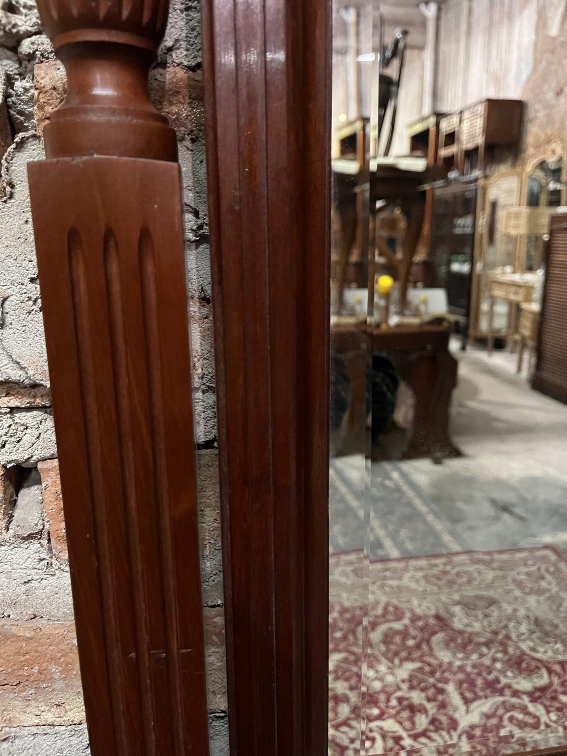 Espejo ingles de dormitorio sala biselado en color caoba - Imagen 3