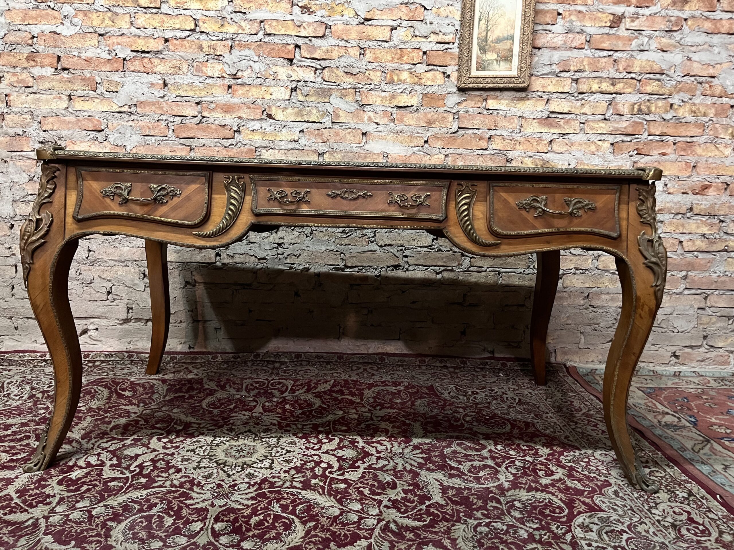 Escritorio presidencial Francés con broncería y tapa en cuero con doble vista - Imagen 7