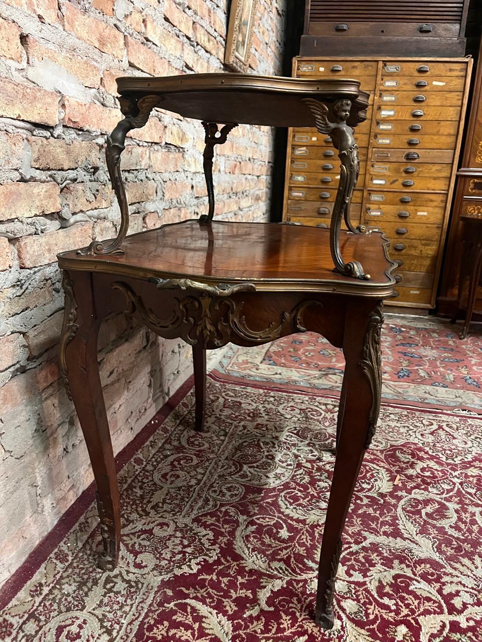 Mesa de sala de dos planos Francés Luis XV con excelente broncería europea - Imagen 5