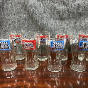 Juego de 8 vasos de coca-cola coleccionables con los equipos de futbol de la época