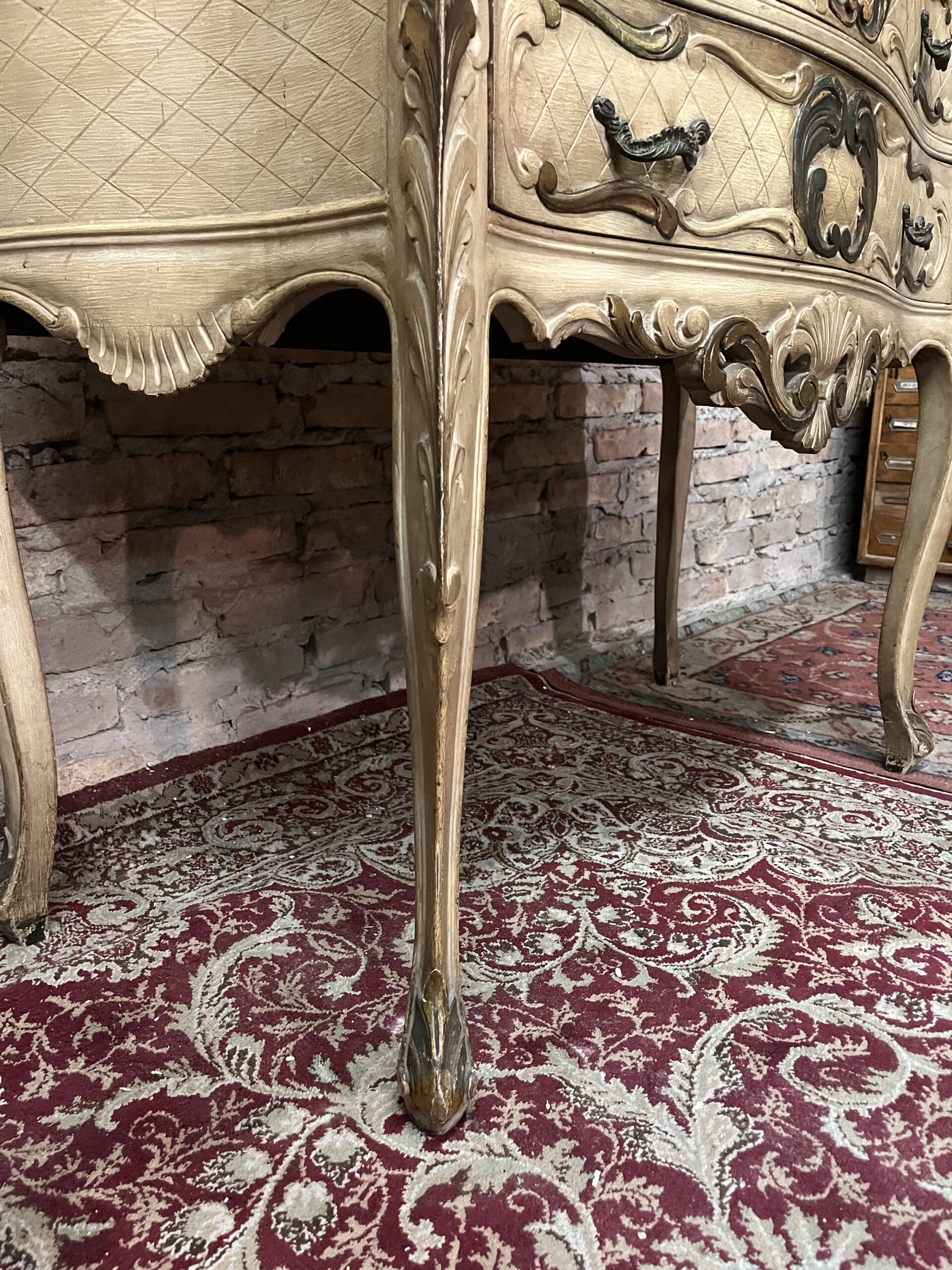 Cómoda estilo francés Luis xv colonial con mármol con su patina original - Imagen 11