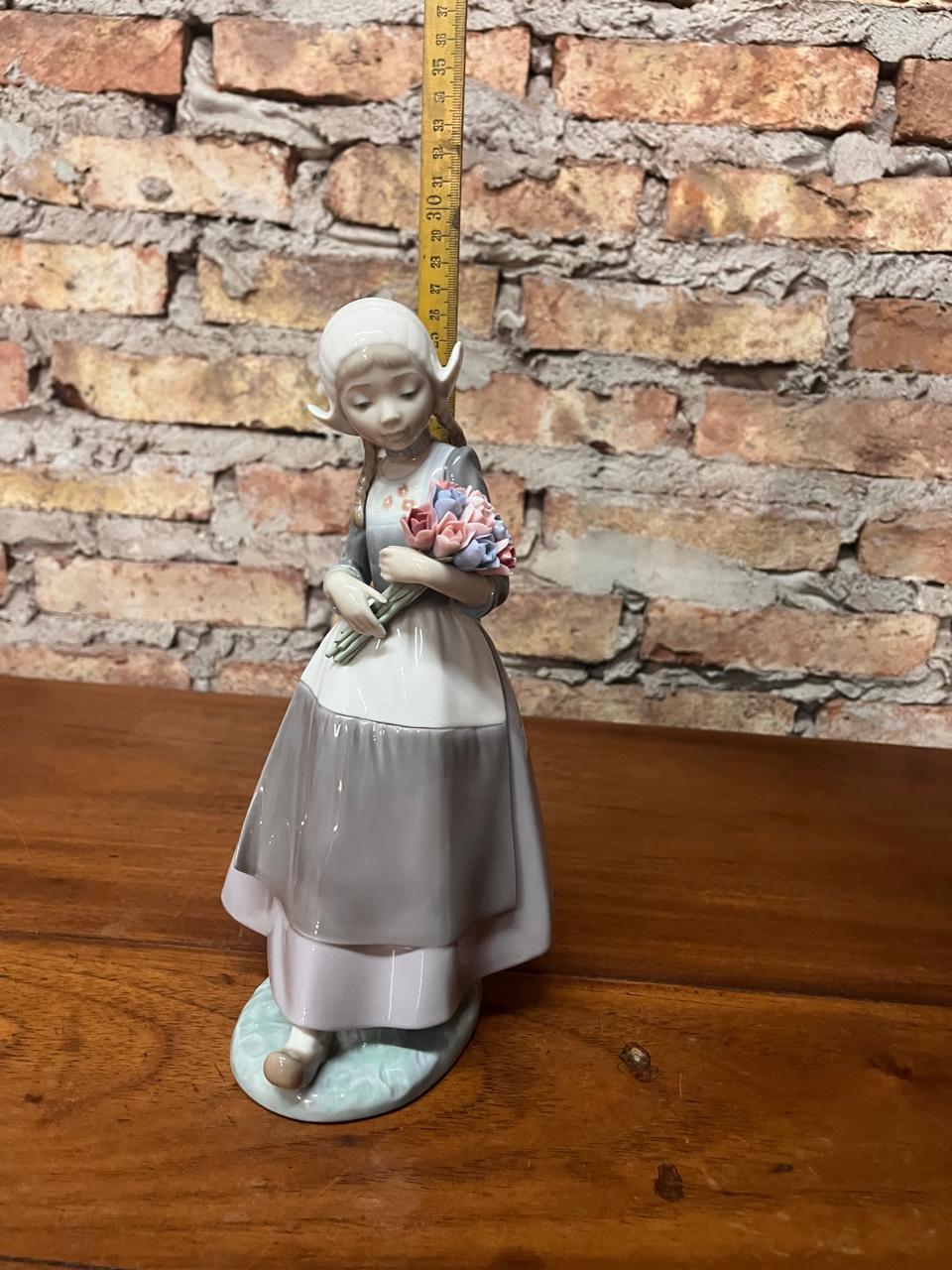 figura en porcelana lladro - Imagen 5