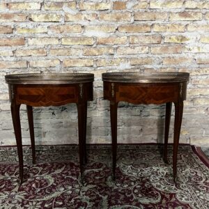 par de mesas de luz francés tambor con marquetería y broncería fina de la época