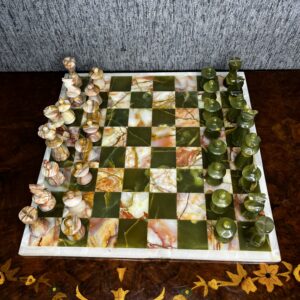 Juego de ajedrez tablero de mármol y piezas
