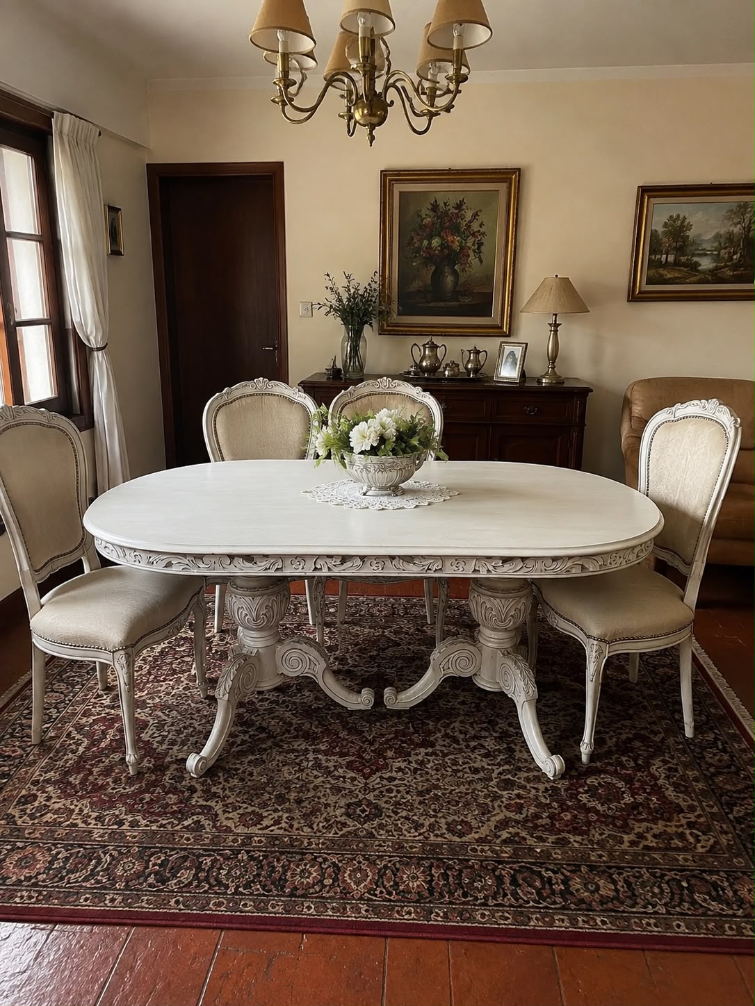 Mesa de comedor oval francés laqueada doble Pata sheraton