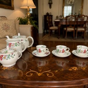 juego de te inglés de tres duo en porcelana con motivo floral